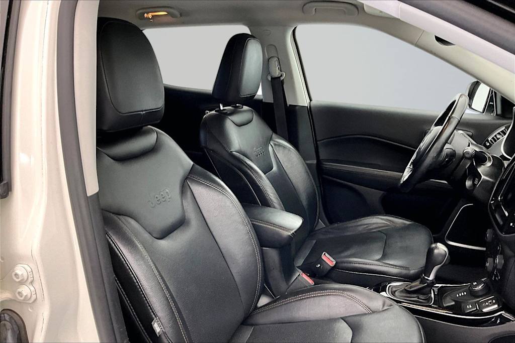 Thumbnail: 2018 Jeep Compass - 12