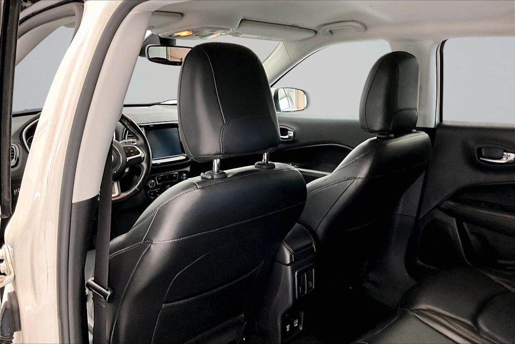 Thumbnail: 2018 Jeep Compass - 13