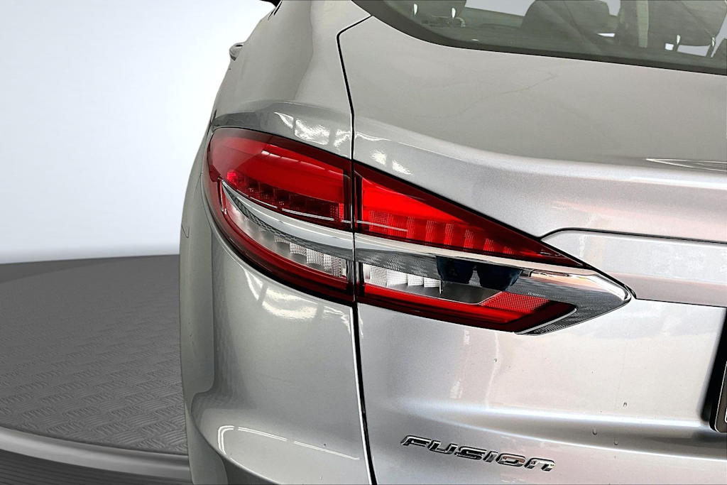 Thumbnail: 2020 Ford Fusion - 26