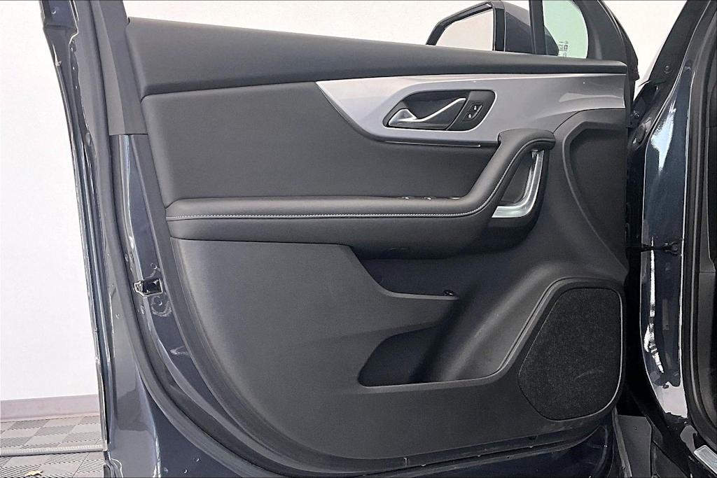 Thumbnail: 2022 Chevrolet Blazer - 24