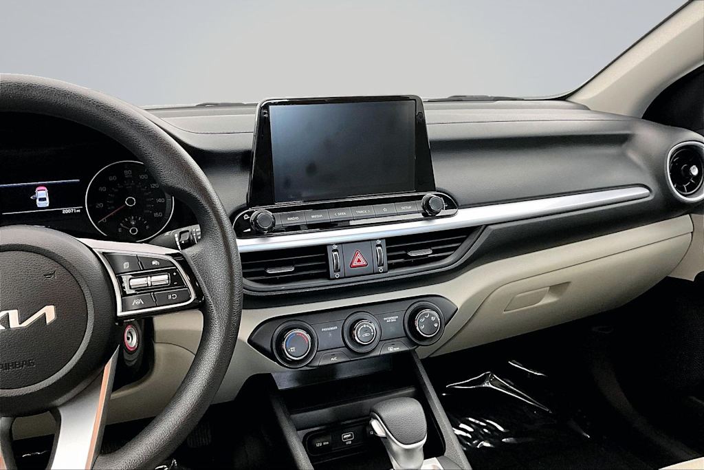 Thumbnail: 2023 Kia Forte - 15