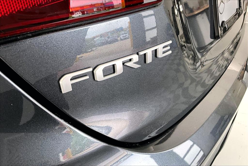 Thumbnail: 2023 Kia Forte - 7