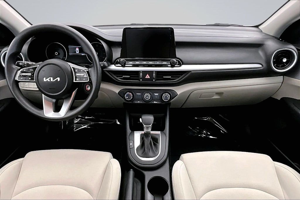 Thumbnail: 2023 Kia Forte - 10
