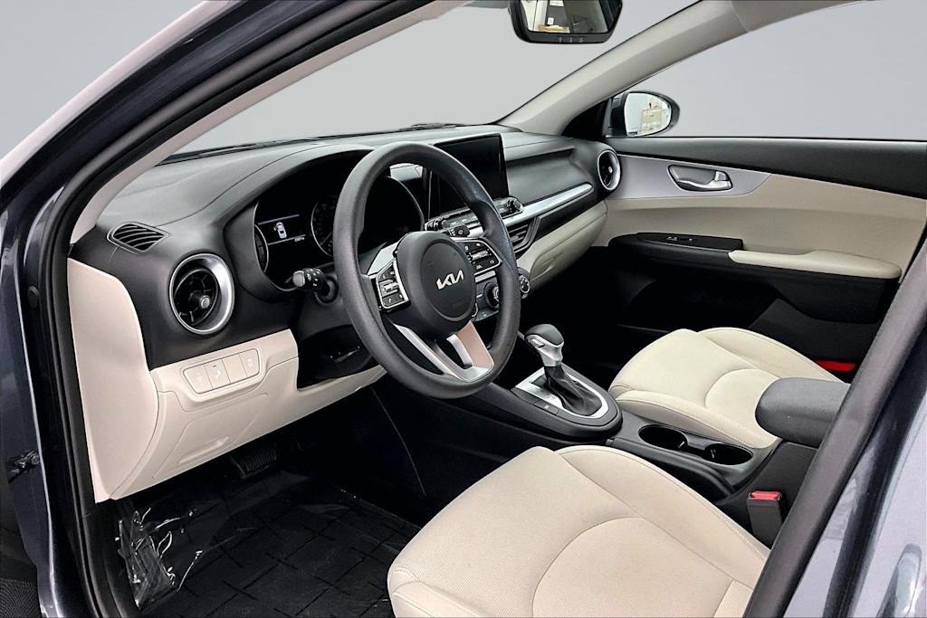 Thumbnail: 2023 Kia Forte - 2