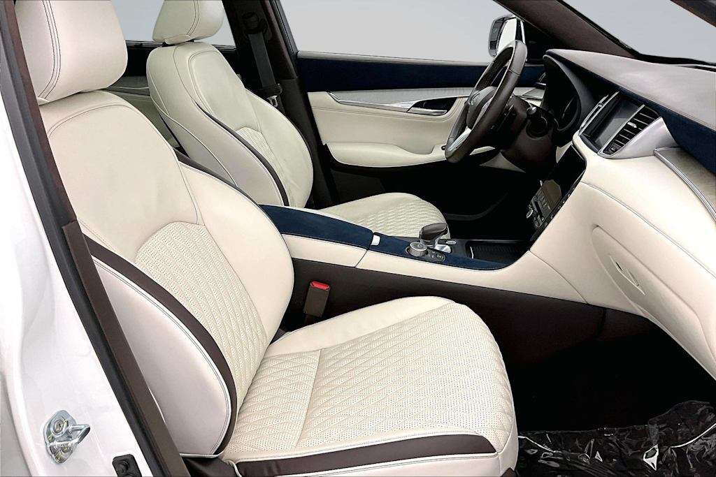 Thumbnail: 2022 INFINITI QX50 - 12