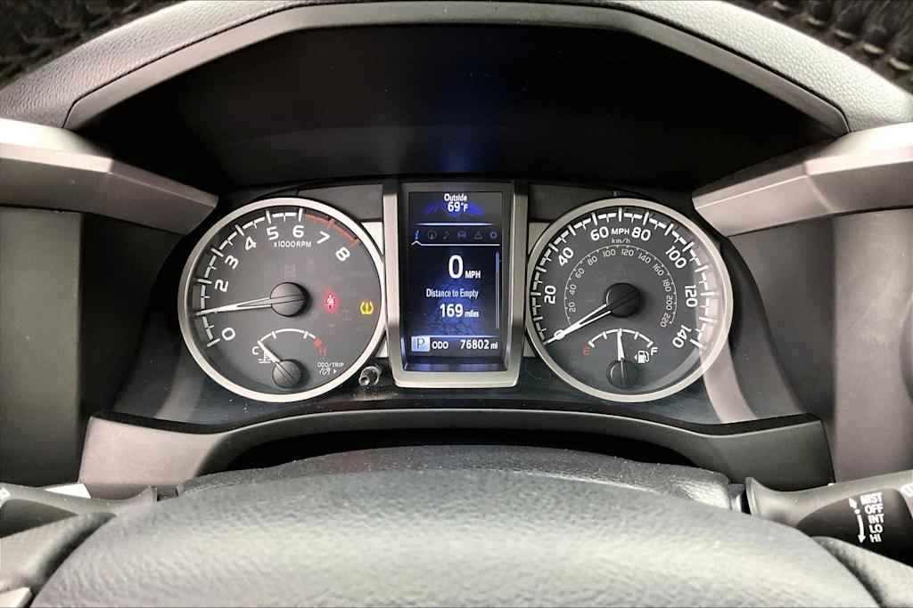 Thumbnail: 2017 Toyota Tacoma - 17