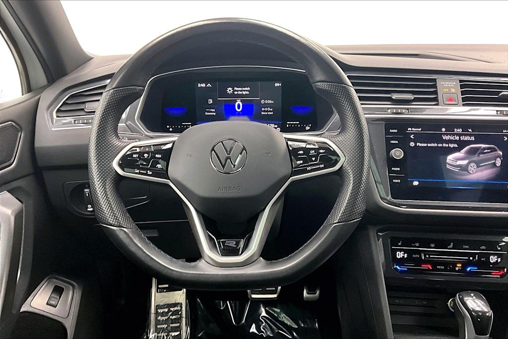 Thumbnail: 2022 Volkswagen Tiguan - 14