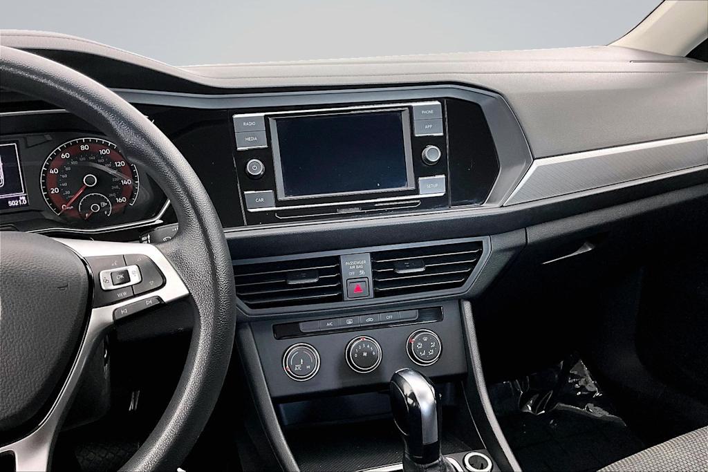 Thumbnail: 2019 Volkswagen Jetta - 15