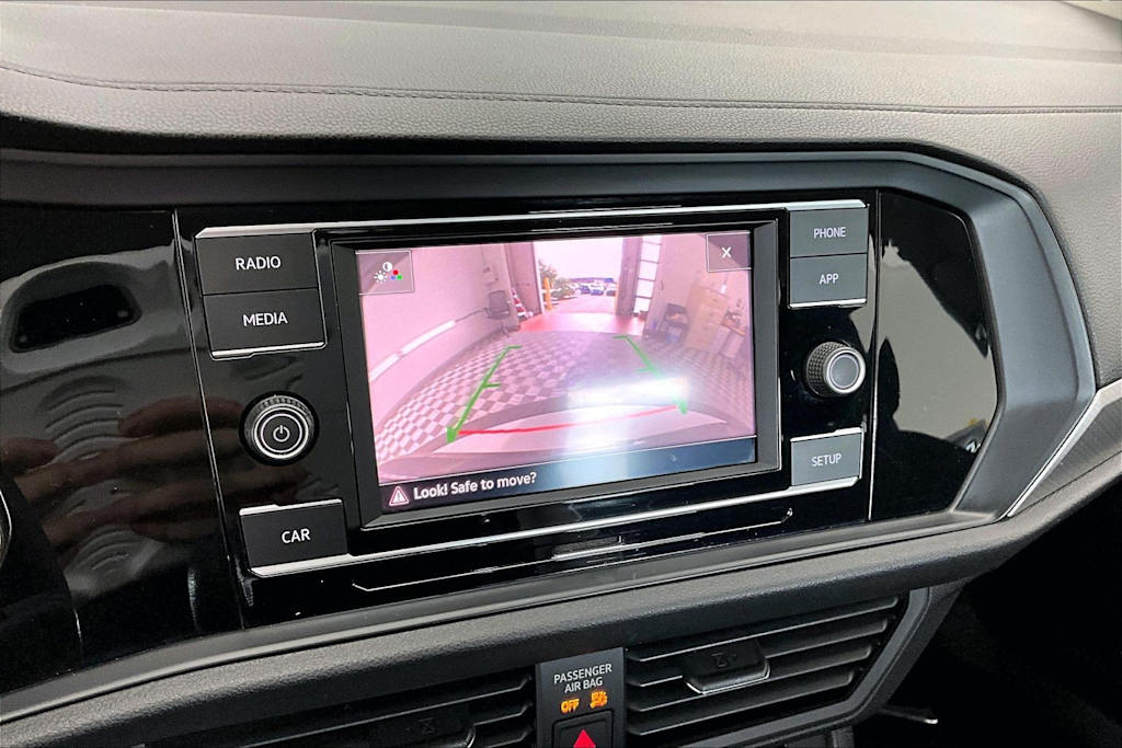 Thumbnail: 2019 Volkswagen Jetta - 16