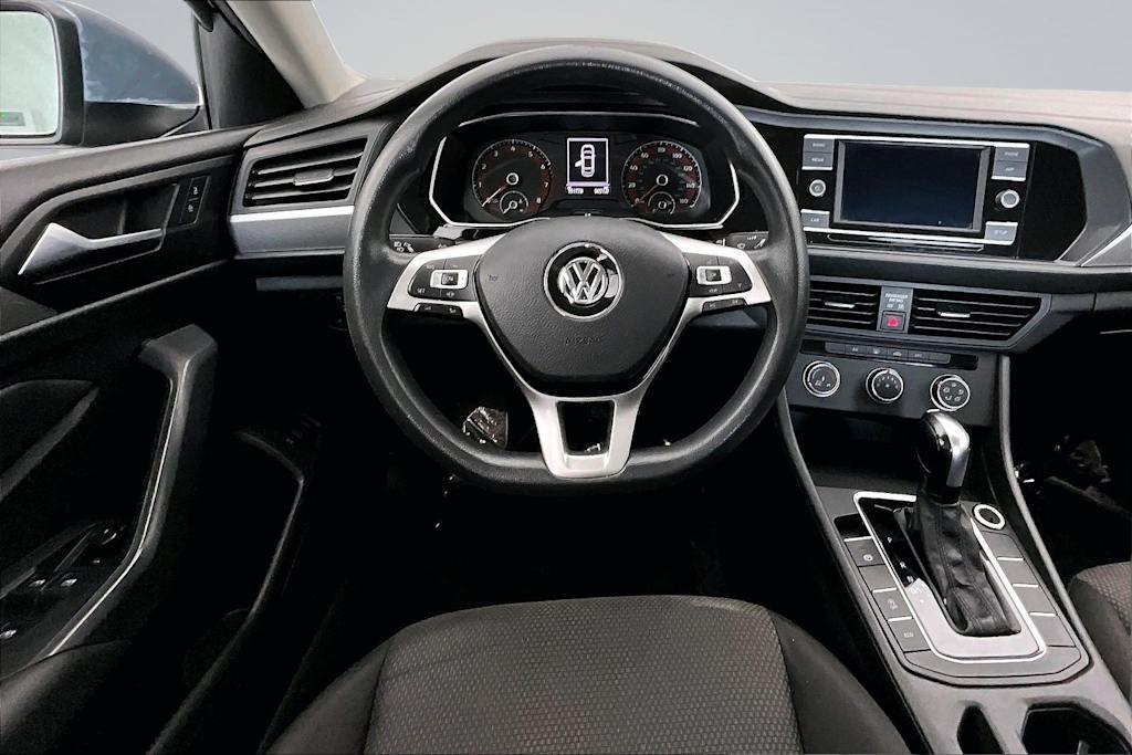 Thumbnail: 2019 Volkswagen Jetta - 14