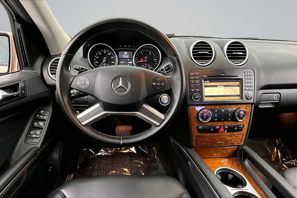 Thumbnail: 2009 Mercedes-Benz M-Class - 14