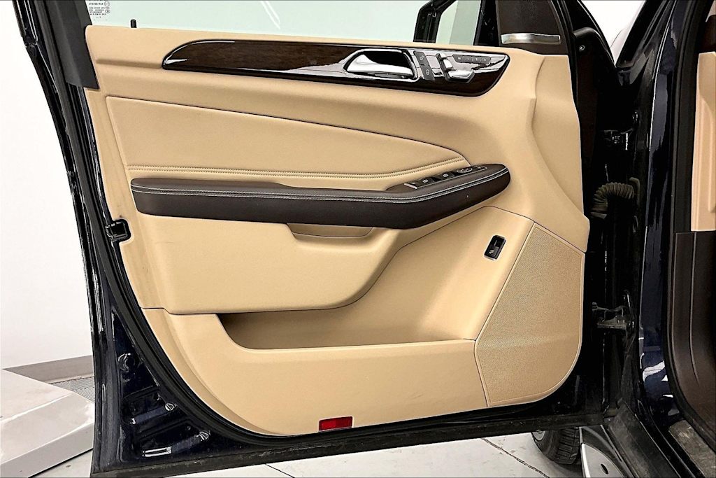 Thumbnail: 2018 Mercedes-Benz GLE - 24