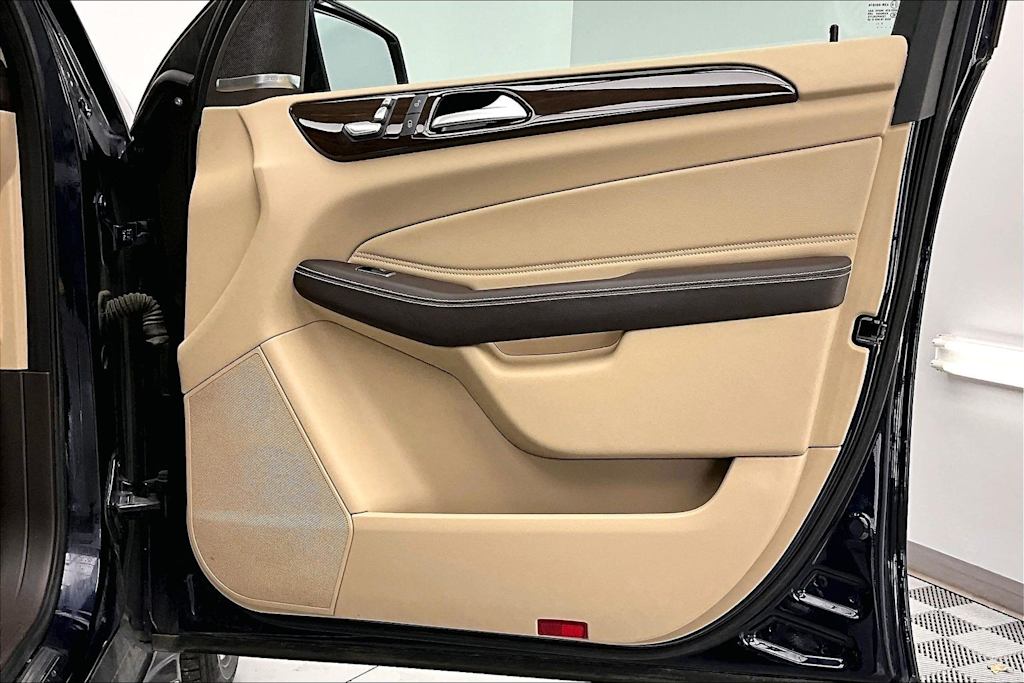 Thumbnail: 2018 Mercedes-Benz GLE - 25