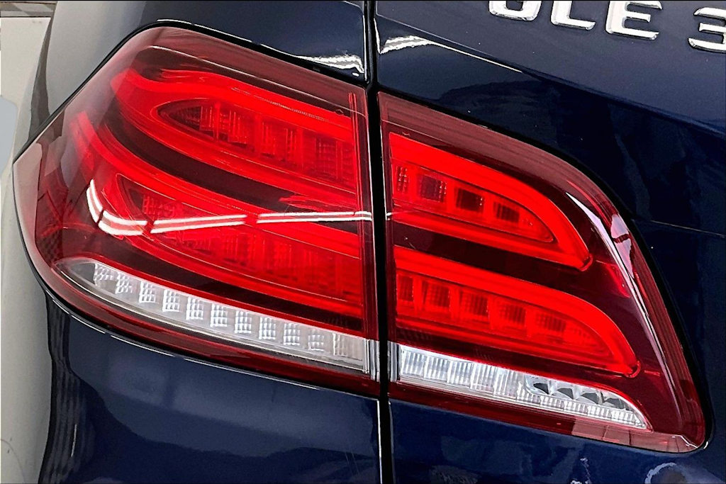 Thumbnail: 2016 Mercedes-Benz GLE - 26