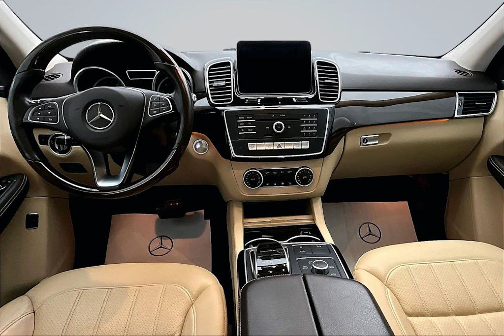 Thumbnail: 2016 Mercedes-Benz GLE - 10