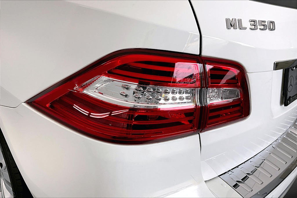 Thumbnail: 2015 Mercedes-Benz M-Class - 26