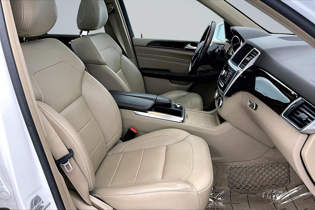 Thumbnail: 2015 Mercedes-Benz M-Class - 12