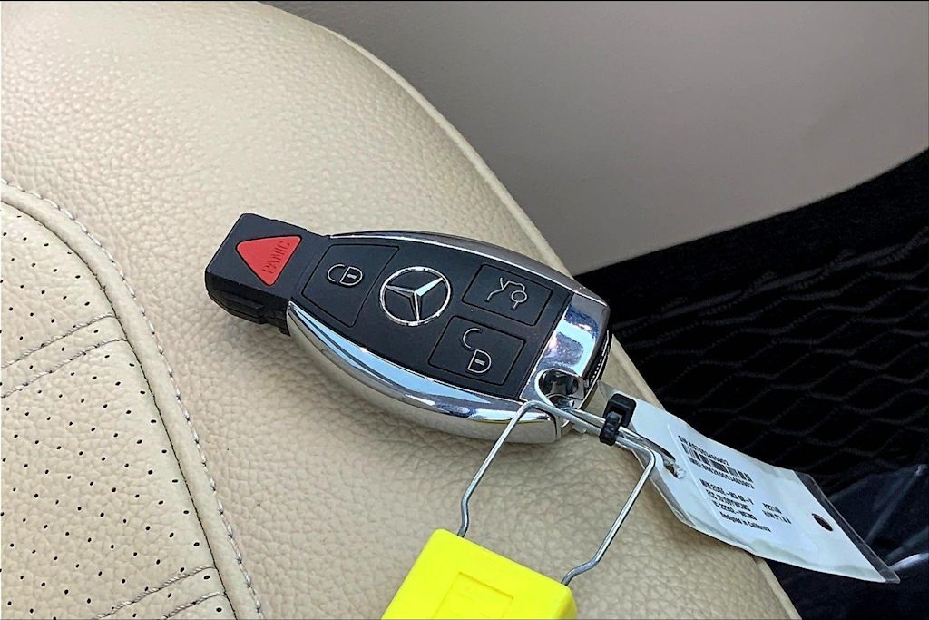 Thumbnail: 2016 Mercedes-Benz GLE - 17