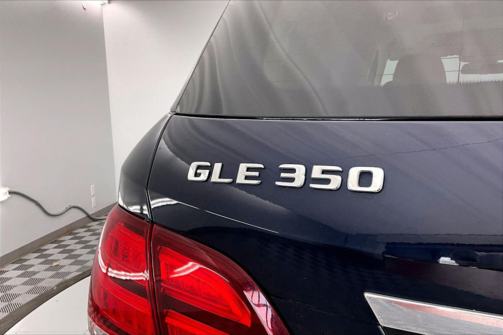 Thumbnail: 2017 Mercedes-Benz GLE - 7