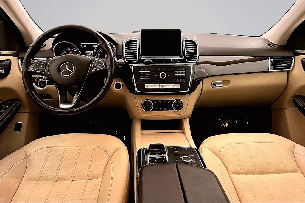 Thumbnail: 2017 Mercedes-Benz GLE - 10