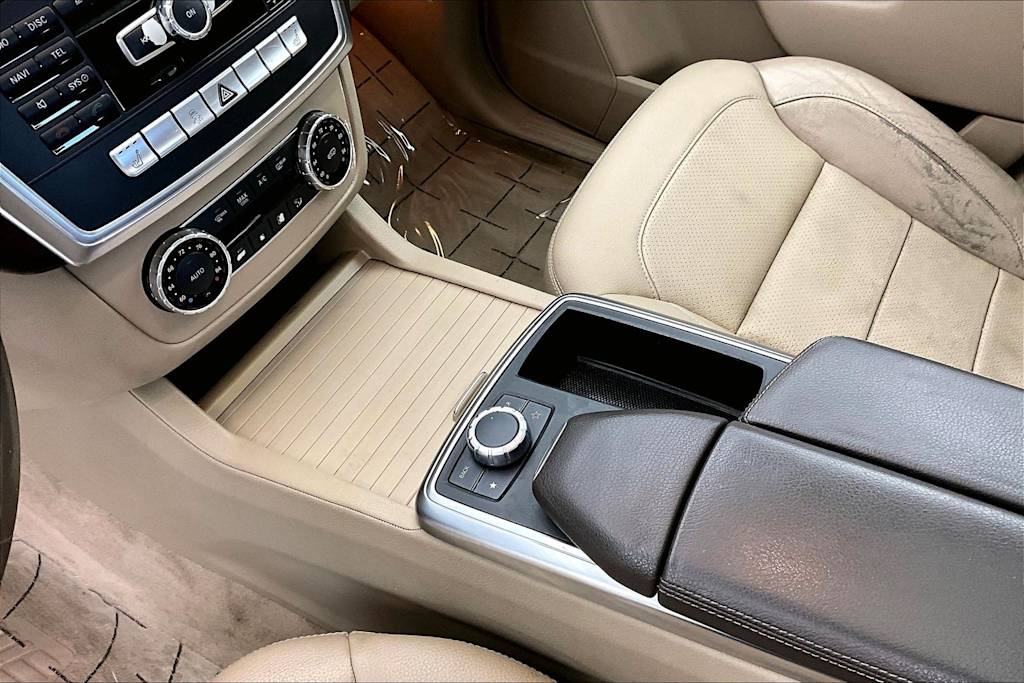 Thumbnail: 2015 Mercedes-Benz M-Class - 17
