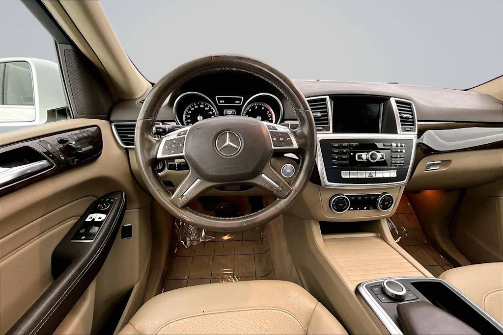 Thumbnail: 2015 Mercedes-Benz M-Class - 14
