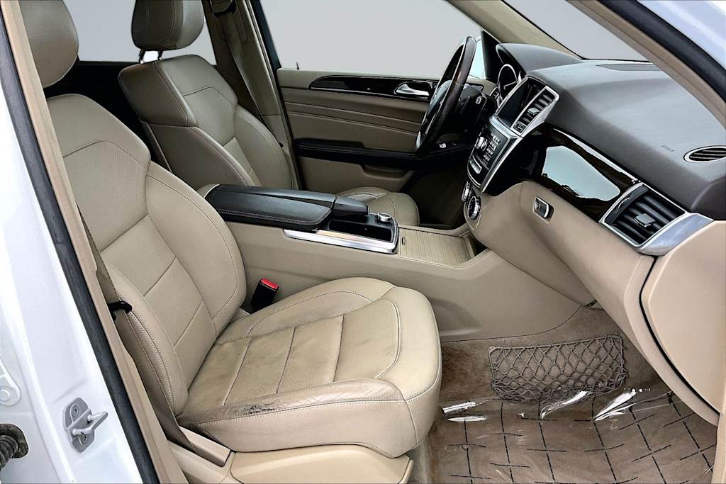 Thumbnail: 2015 Mercedes-Benz M-Class - 12