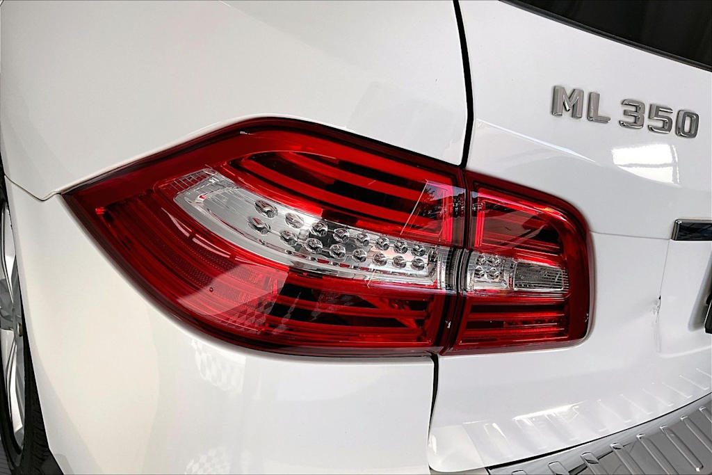 Thumbnail: 2015 Mercedes-Benz M-Class - 26