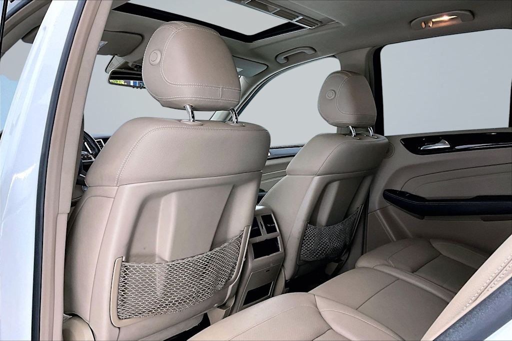 Thumbnail: 2015 Mercedes-Benz M-Class - 13