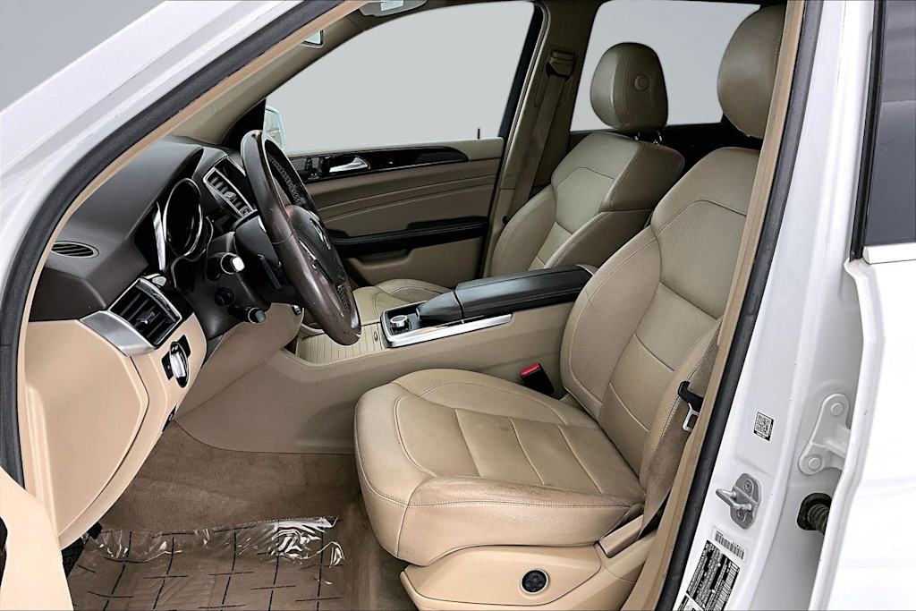 Thumbnail: 2015 Mercedes-Benz M-Class - 11