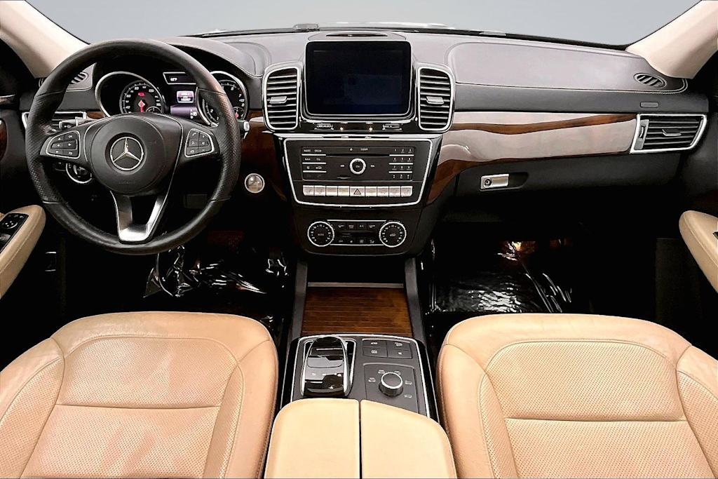 Thumbnail: 2017 Mercedes-Benz GLS - 10