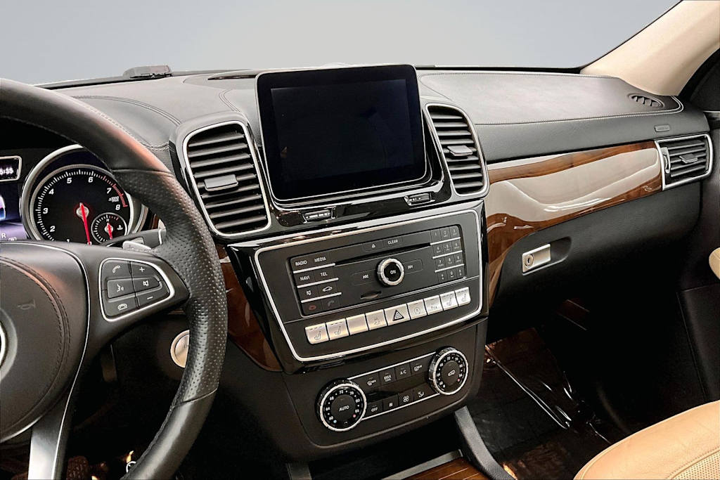 Thumbnail: 2017 Mercedes-Benz GLS - 15