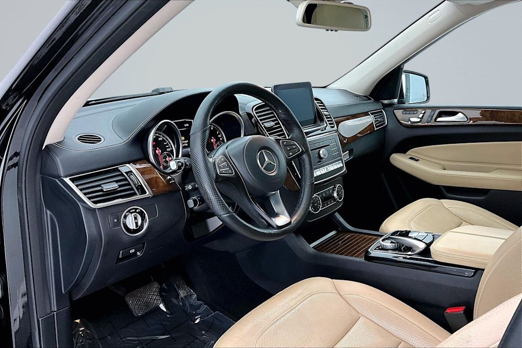 Thumbnail: 2017 Mercedes-Benz GLS - 2