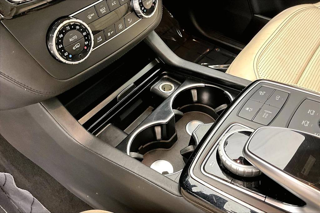 Thumbnail: 2017 Mercedes-Benz GLS - 28