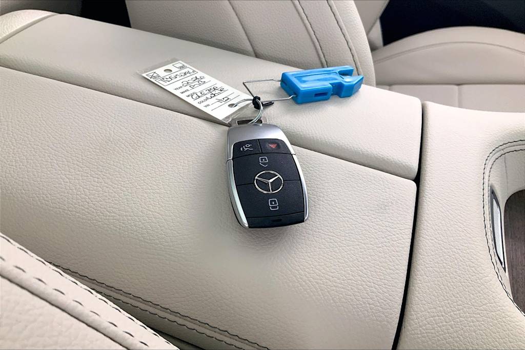 Thumbnail: 2026 Mercedes-Benz GLE - 19