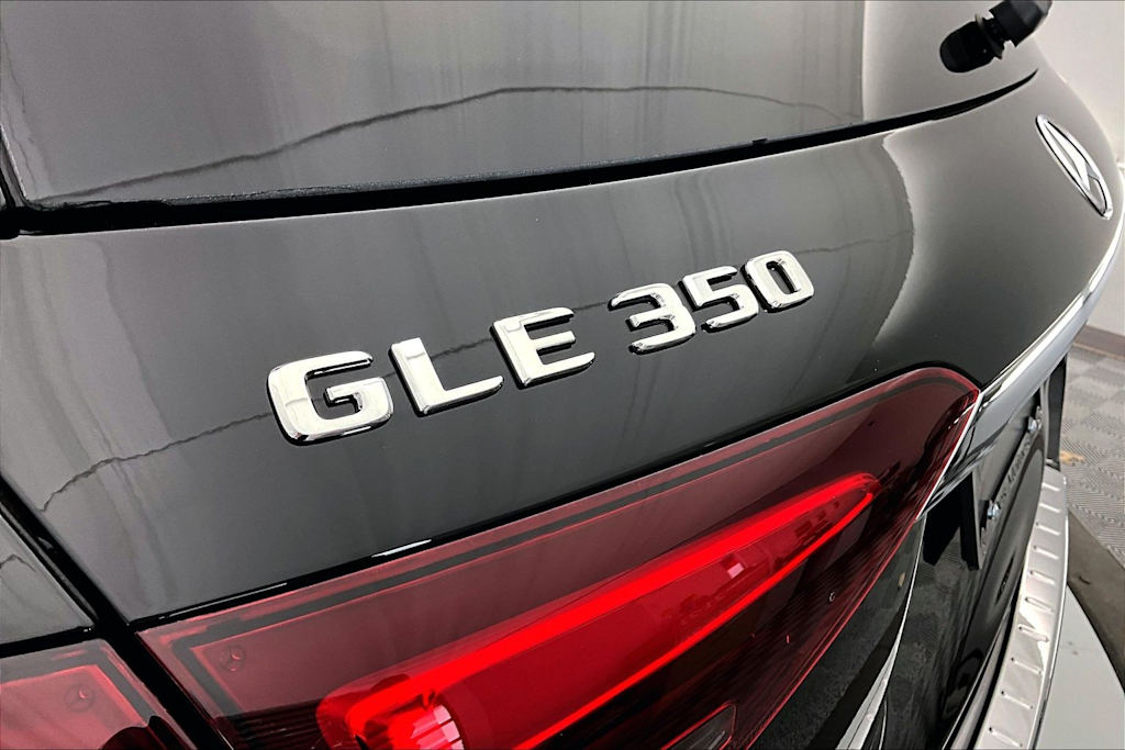 Thumbnail: 2026 Mercedes-Benz GLE - 6