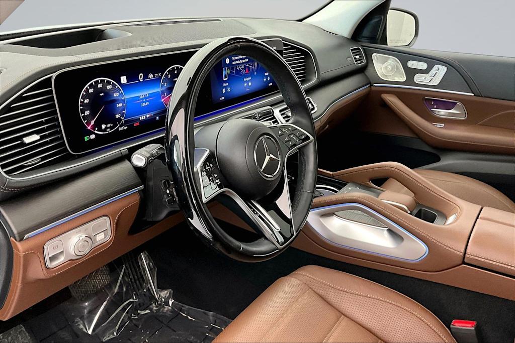 Thumbnail: 2024 Mercedes-Benz GLE - 2