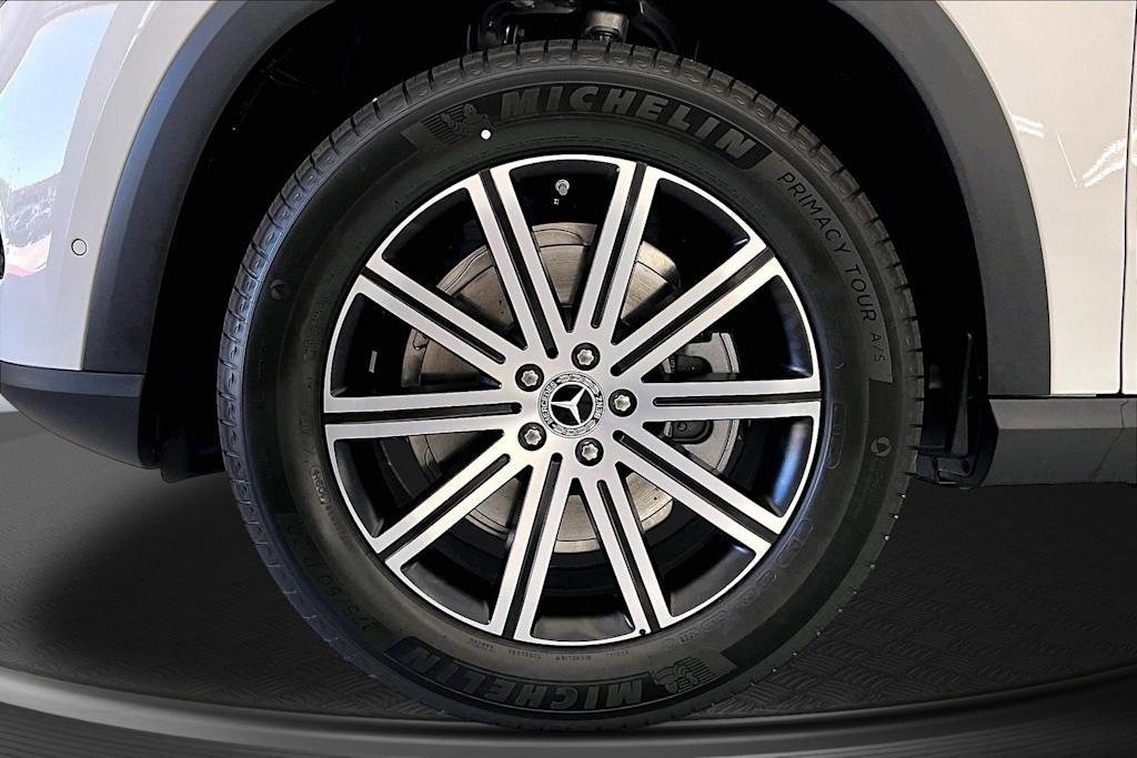 Thumbnail: 2026 Mercedes-Benz GLE - 8