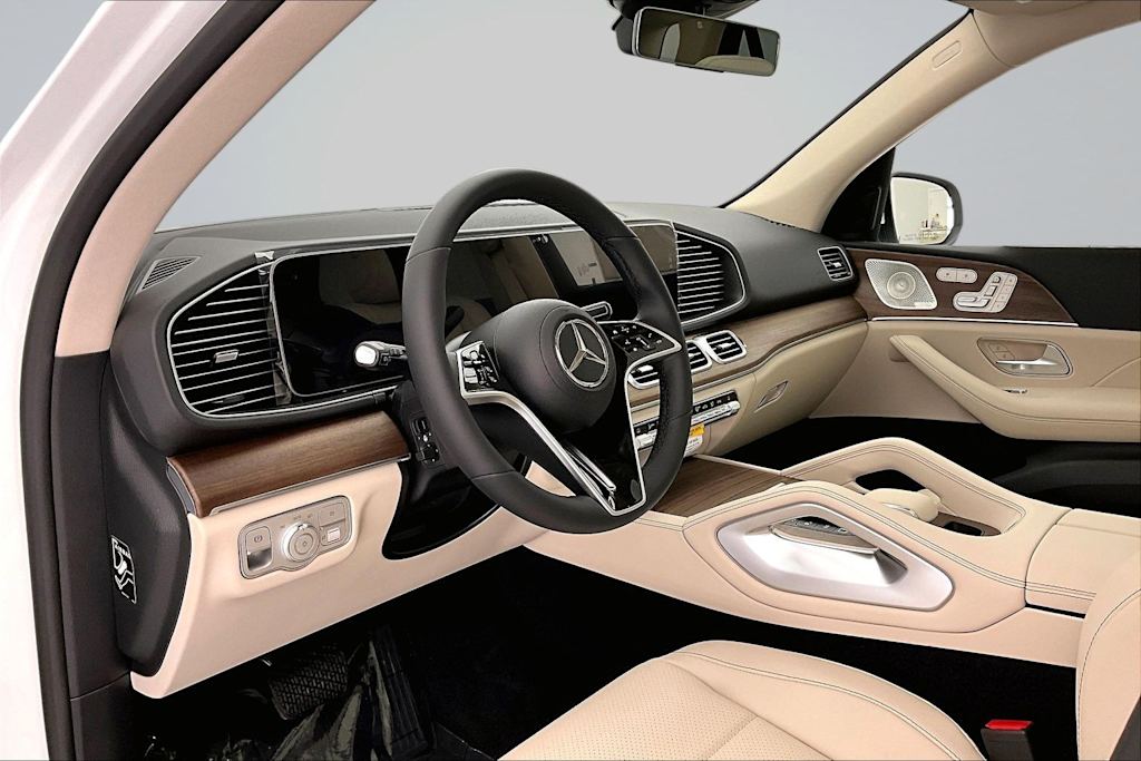 Thumbnail: 2026 Mercedes-Benz GLE - 2
