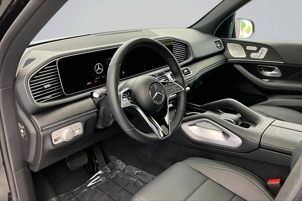 Thumbnail: 2026 Mercedes-Benz GLE - 2
