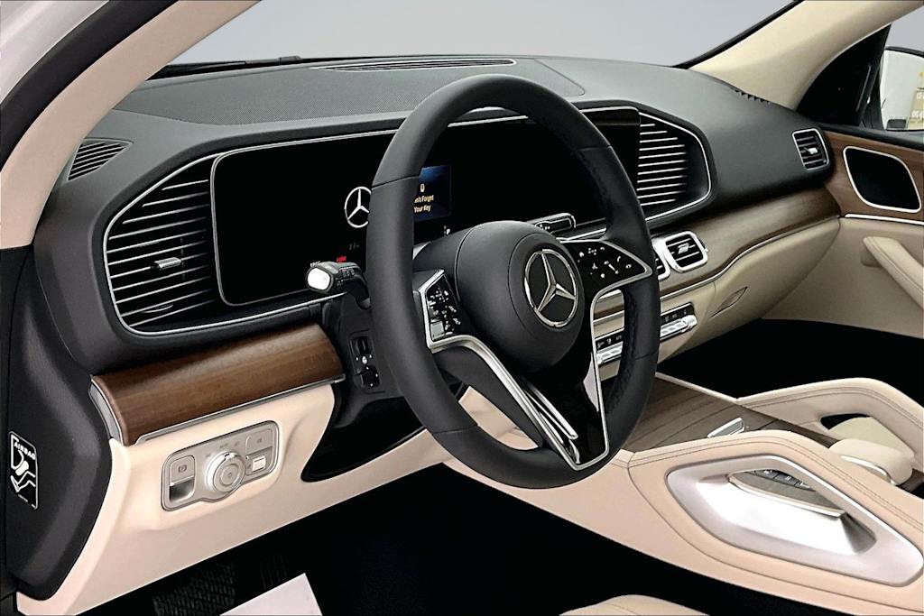 Thumbnail: 2026 Mercedes-Benz GLE - 2