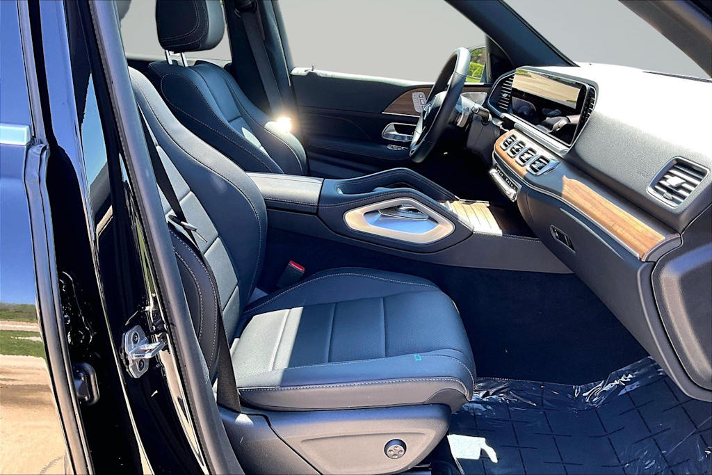 Thumbnail: 2026 Mercedes-Benz GLE - 12