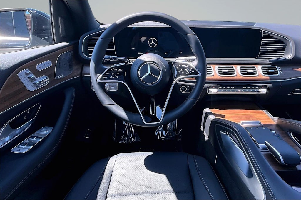 Thumbnail: 2026 Mercedes-Benz GLE - 14