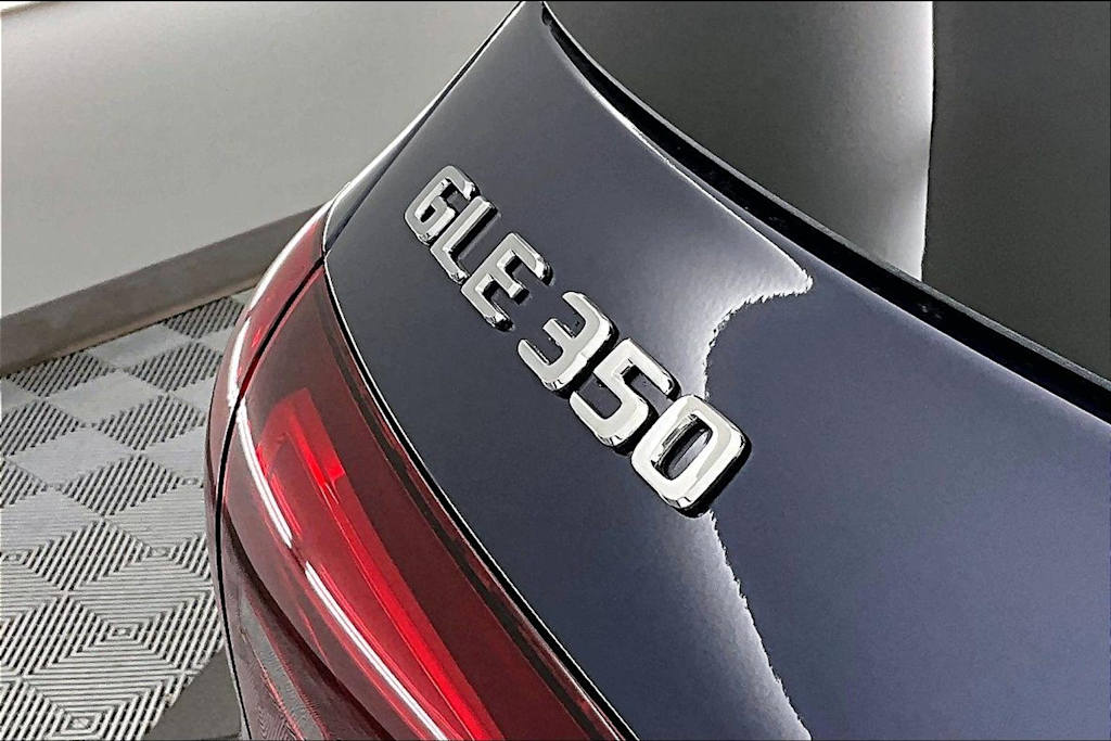 Thumbnail: 2026 Mercedes-Benz GLE - 19