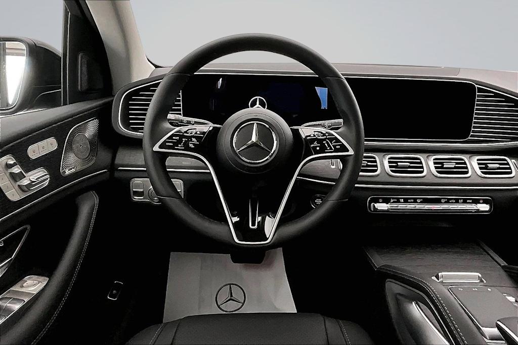 Thumbnail: 2026 Mercedes-Benz GLE - 14