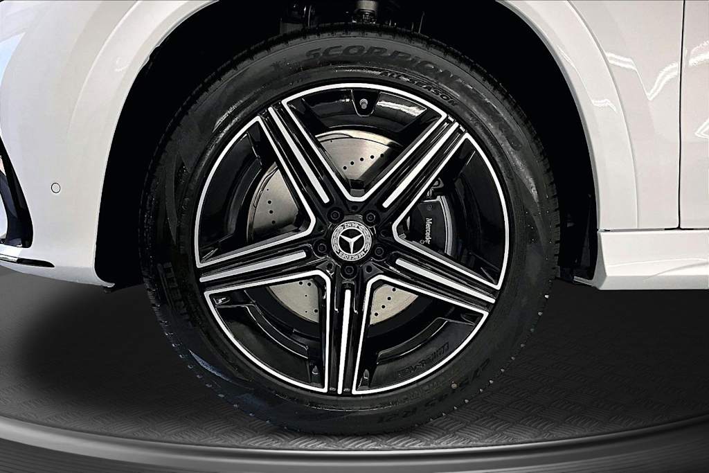 Thumbnail: 2026 Mercedes-Benz GLE - 7