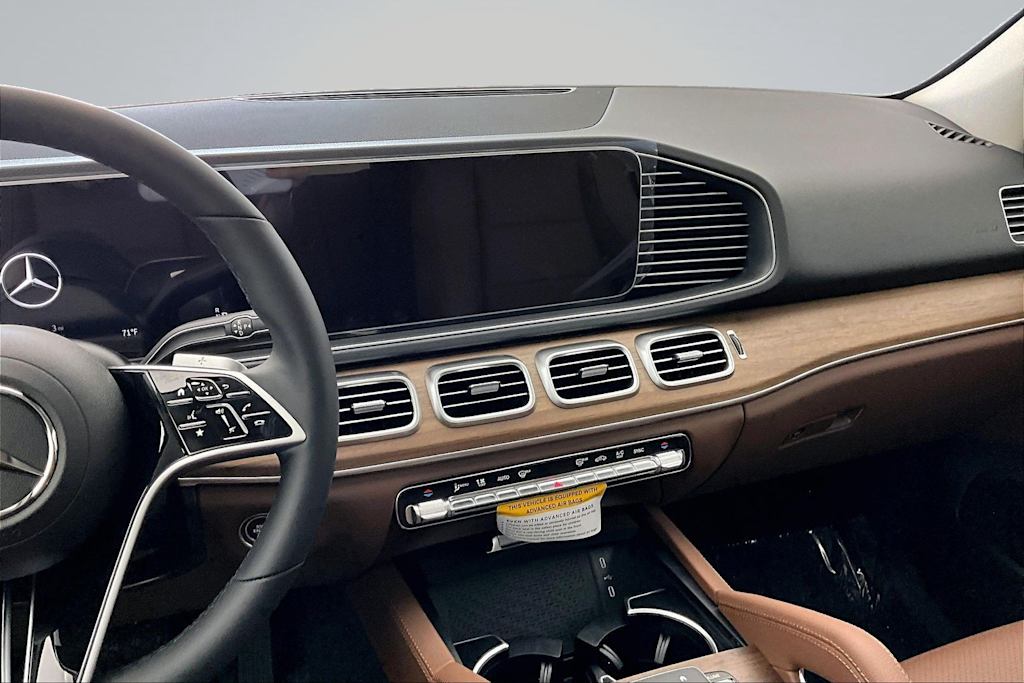 Thumbnail: 2026 Mercedes-Benz GLE - 14