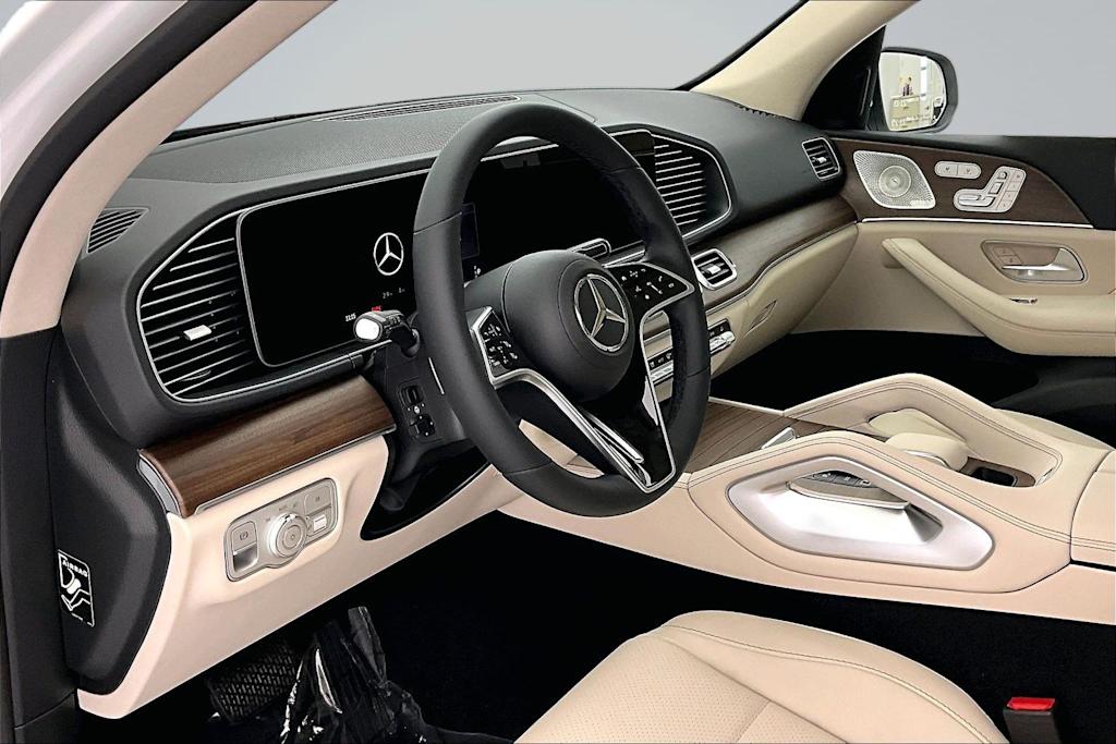 Thumbnail: 2026 Mercedes-Benz GLE - 2