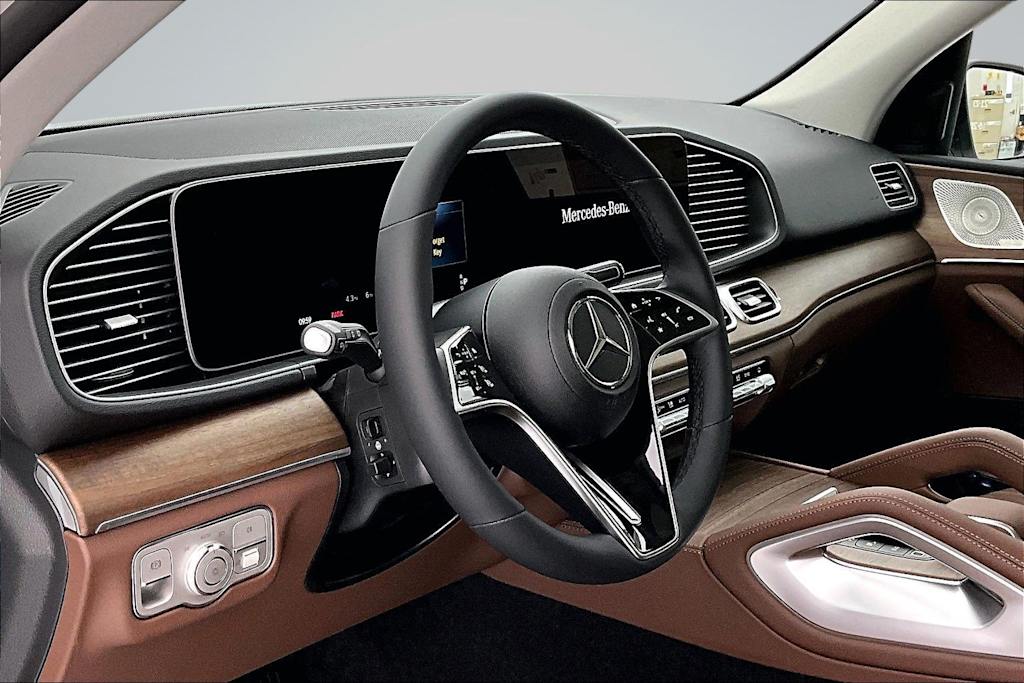 Thumbnail: 2026 Mercedes-Benz GLE - 2