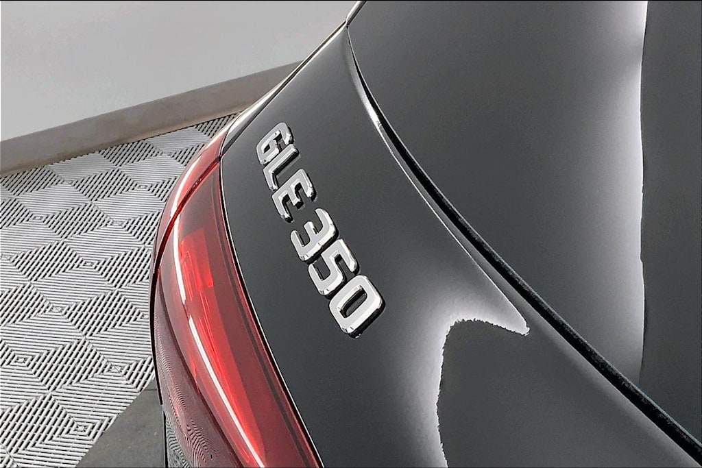 Thumbnail: 2026 Mercedes-Benz GLE - 14